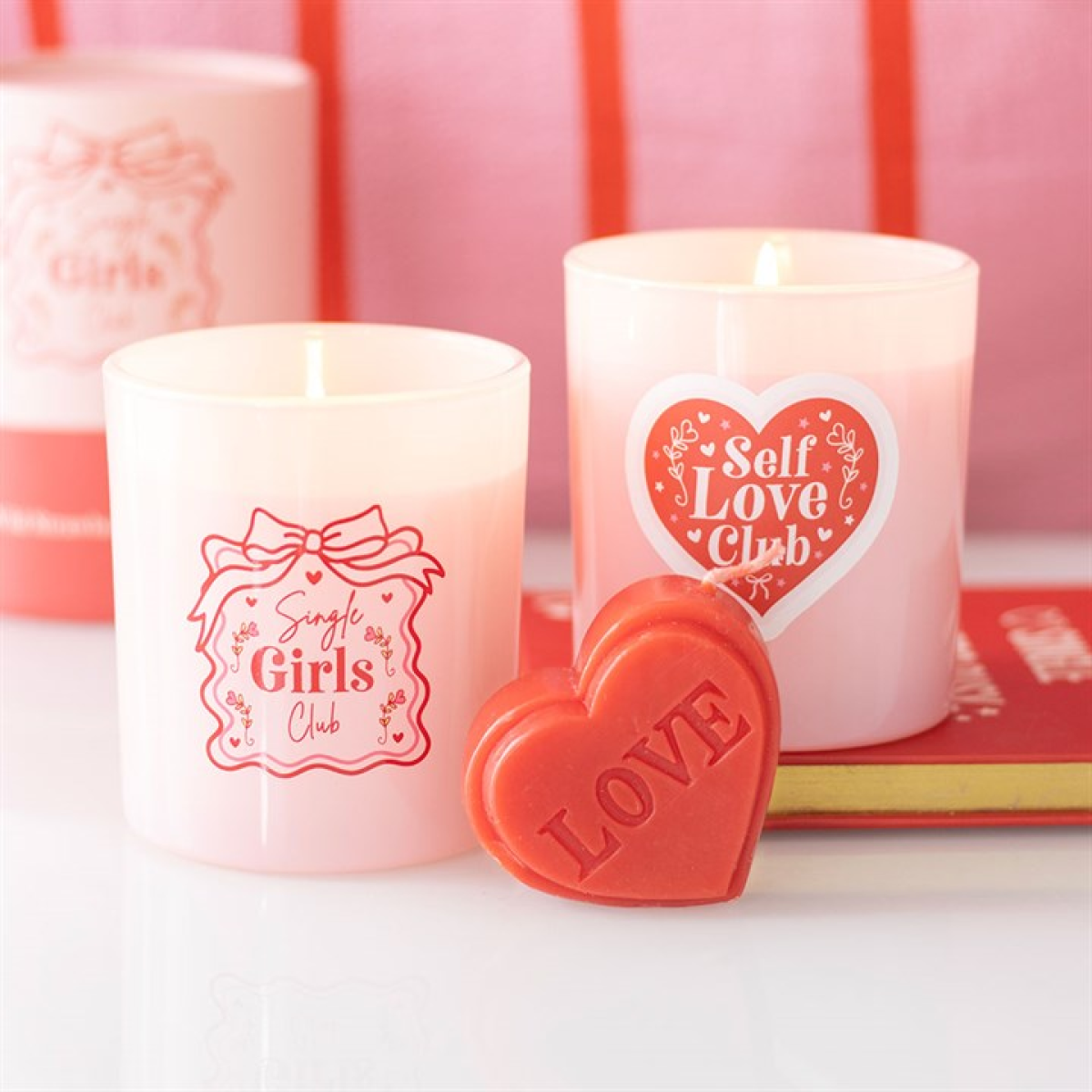 Bougie Fraise des bois du club des filles célibataires