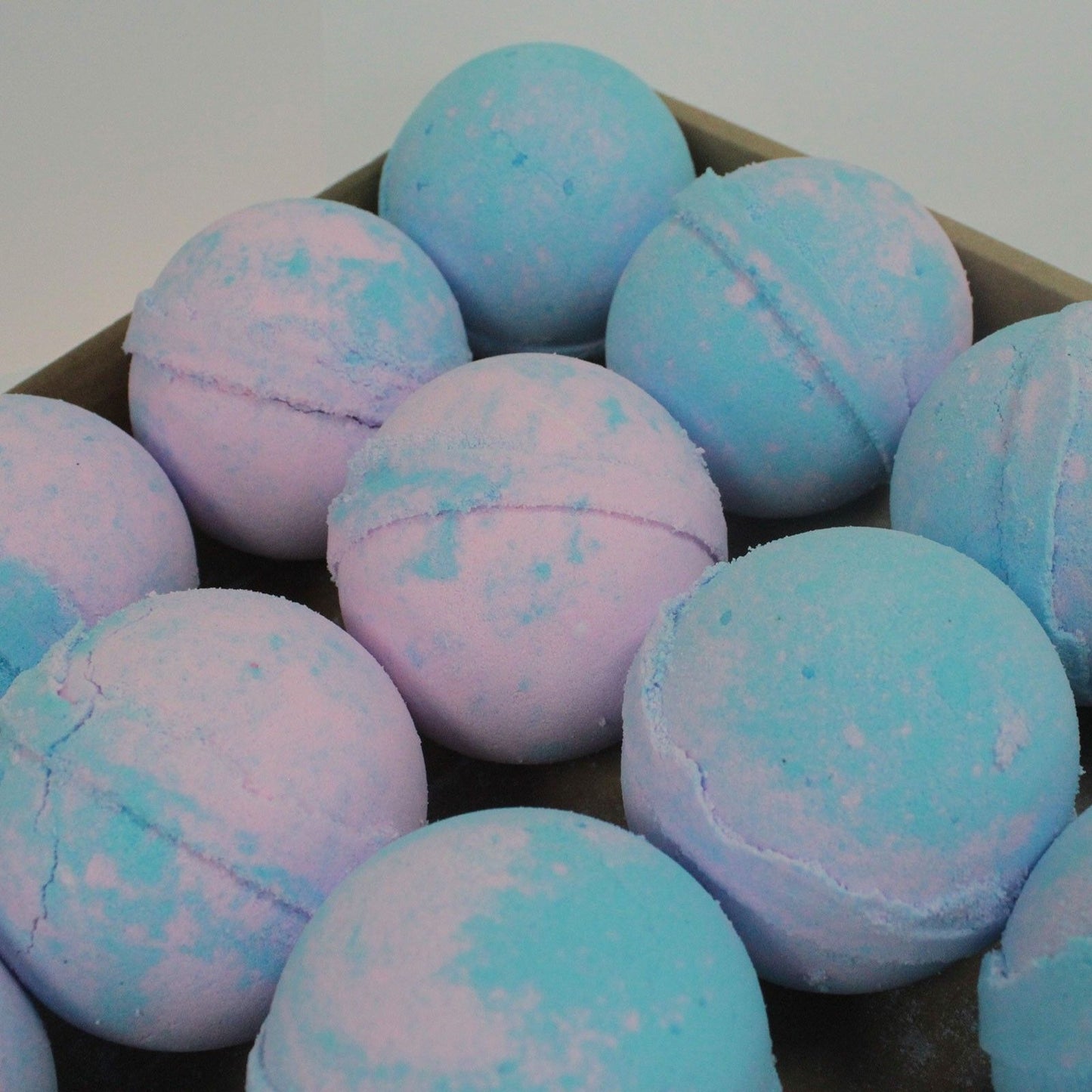 3 x Baby Powder Bath Bombs (180g Each) โ Soft, Clean & Comforting Scent | Shea Butter, Gentle Skin Treats ๐๐ธ