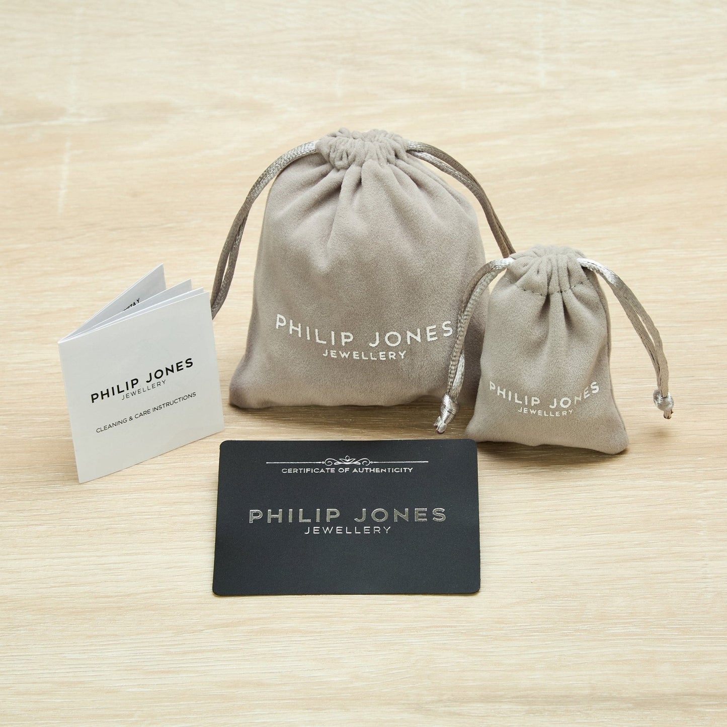 Philip Jones Gold Plated Black Onyx Clover Ring (Adjustable M–Q) | Hypoallergenic, Gift Pouch Included 🖤✨