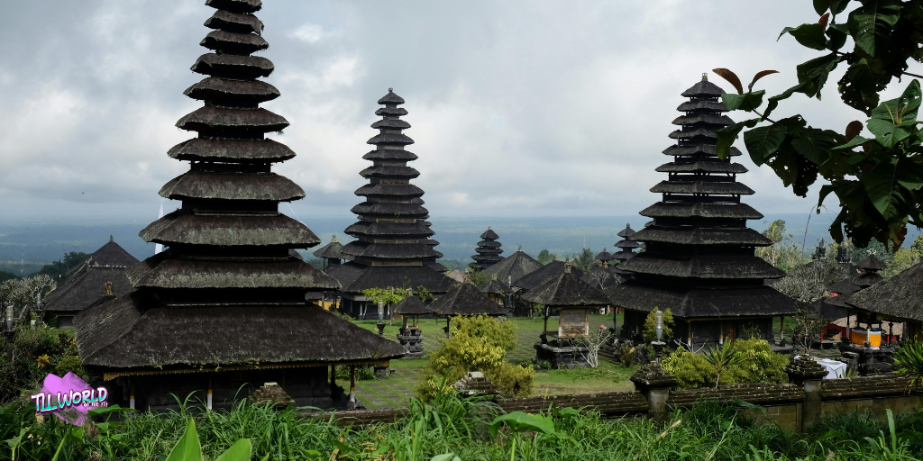 artisans in bali indonesia