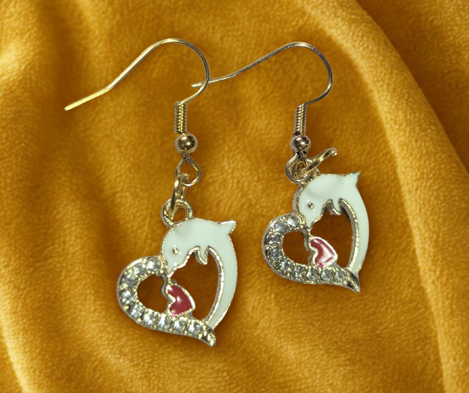 Dolphin & Heart Rhinestone Drop Earrings – Romantic Ocean-Inspired Jewellery 🌊