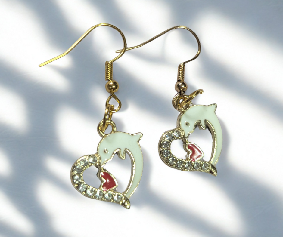 Dolphin & Heart Rhinestone Drop Earrings – Romantic Ocean-Inspired Jewellery 🌊