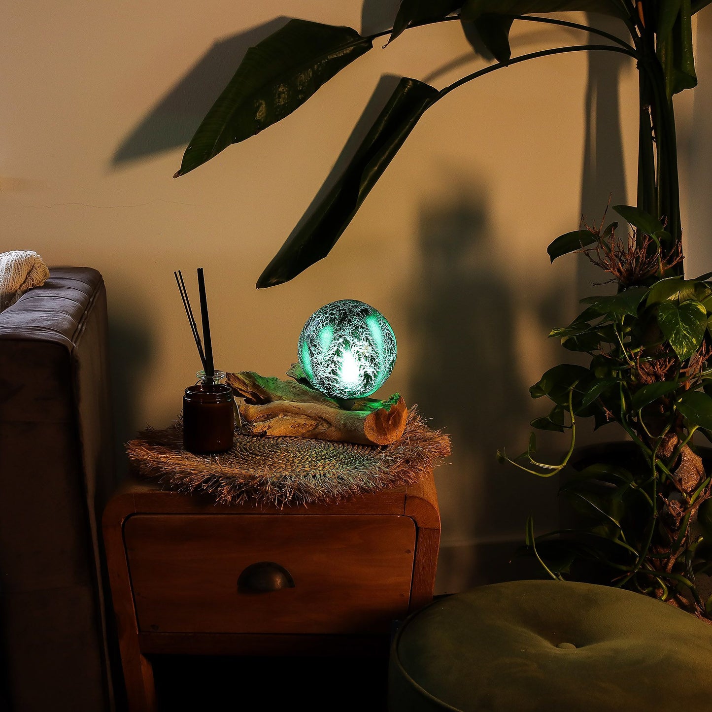 Emerald Crackle DriftGlow Lamp 🌿✨ – Handmade Indonesian Driftwood Ambient Light