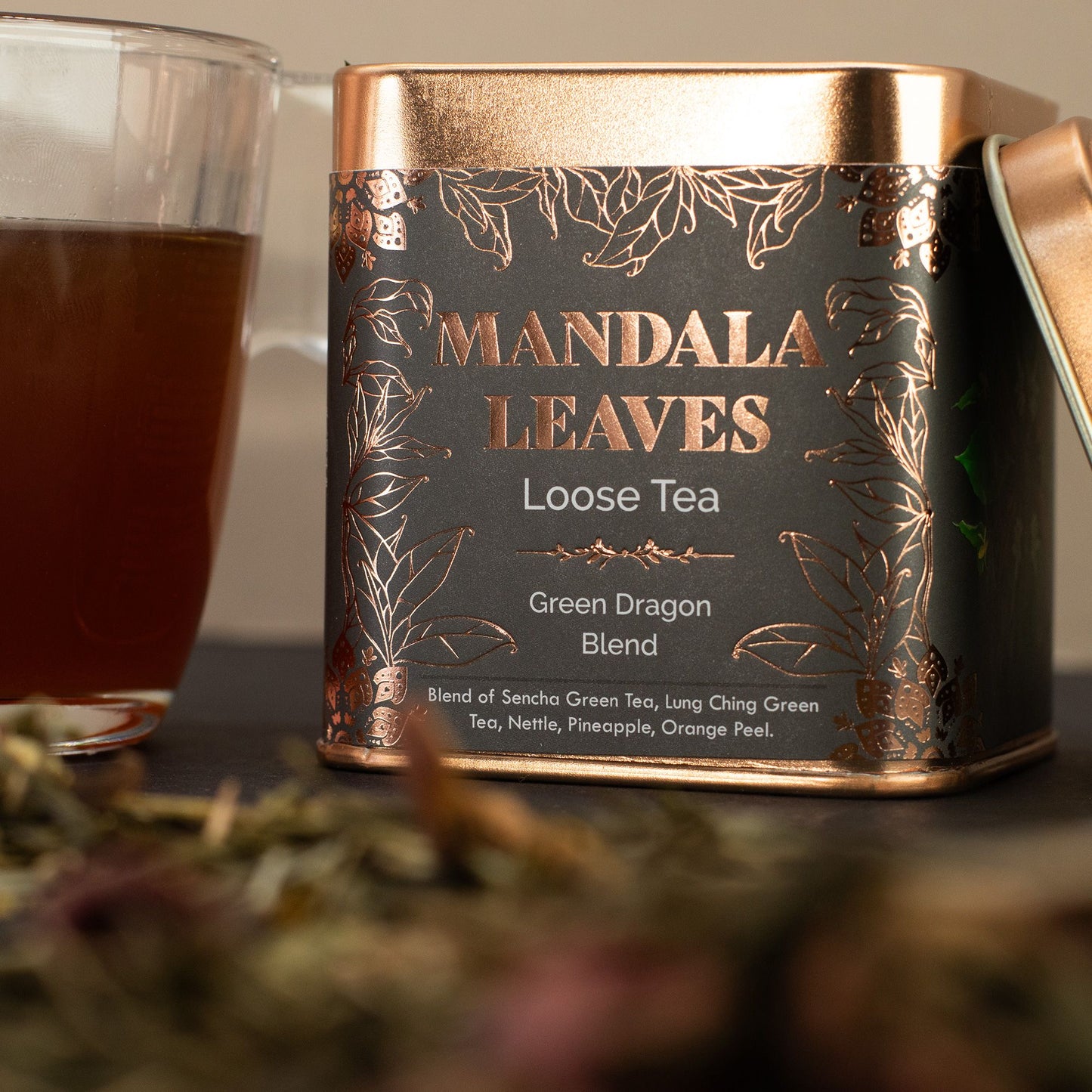 Thé Vert Mélange Green Dragon en Boîte 50g 🍵✨ | Sencha & Lung Ching | Ananas, Écorce d'Orange & Myrtille