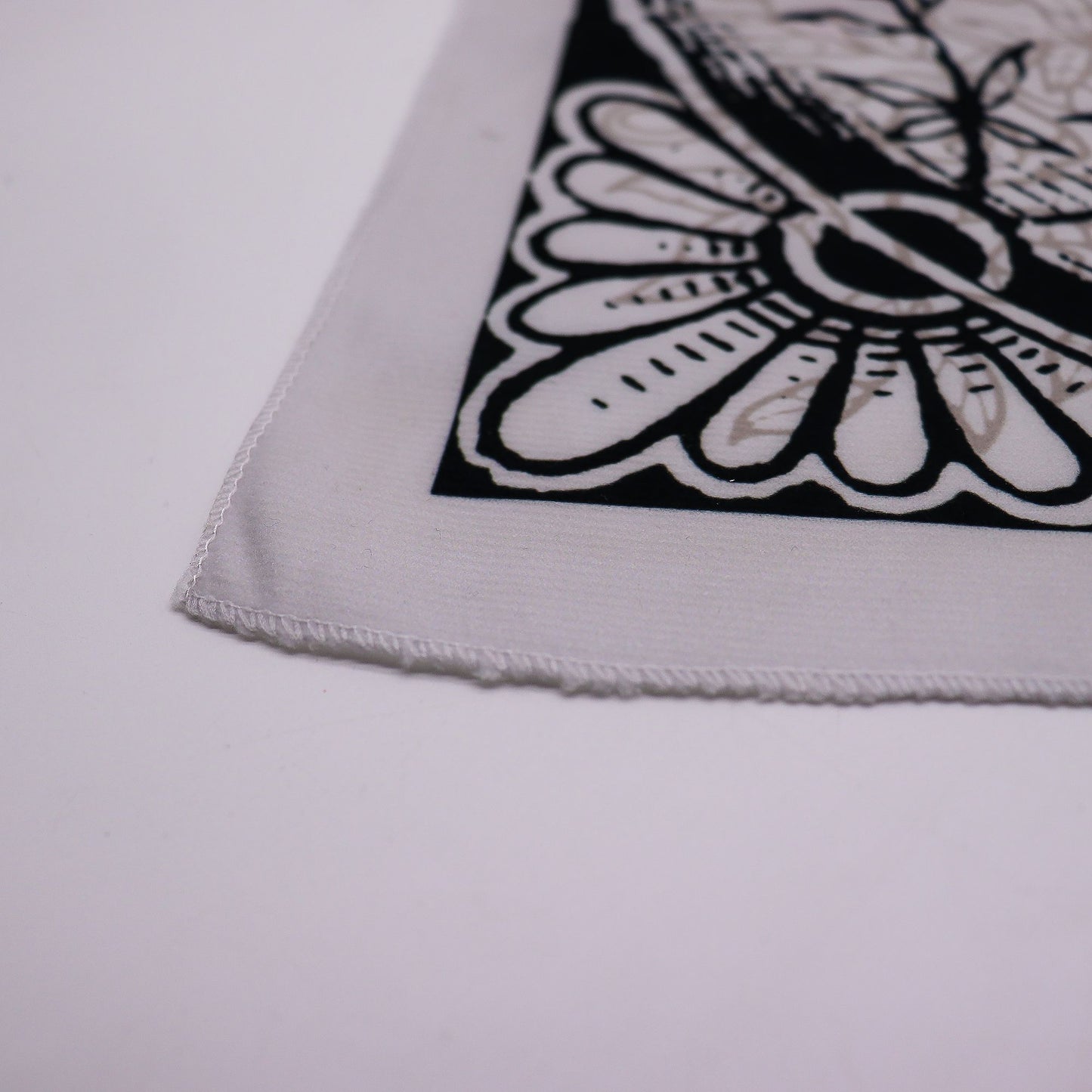 Tree of Life Tarot Cloth (75×75cm) – Sacred Altar & Reading Mat for Tarot + Oracle Spreads