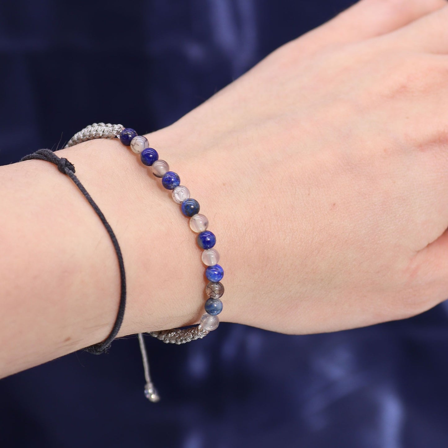 Bougie en Cristal du Zodiaque Taureau avec Bracelet en Pierres Précieuses – Coffret Cadeau Émeraude Forestière & Patchouli