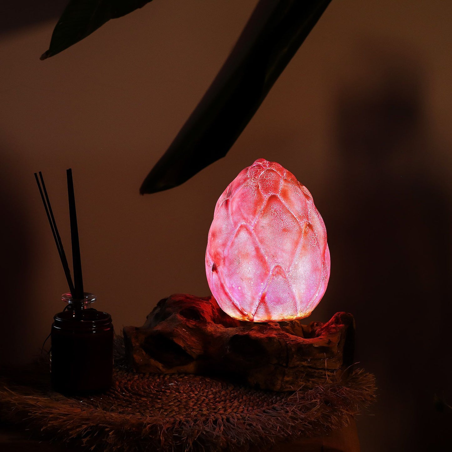 DriftGlow™ Lamp – Crackle Purple Lotus Flower Shade on Natural Driftwood Base 🌙💜