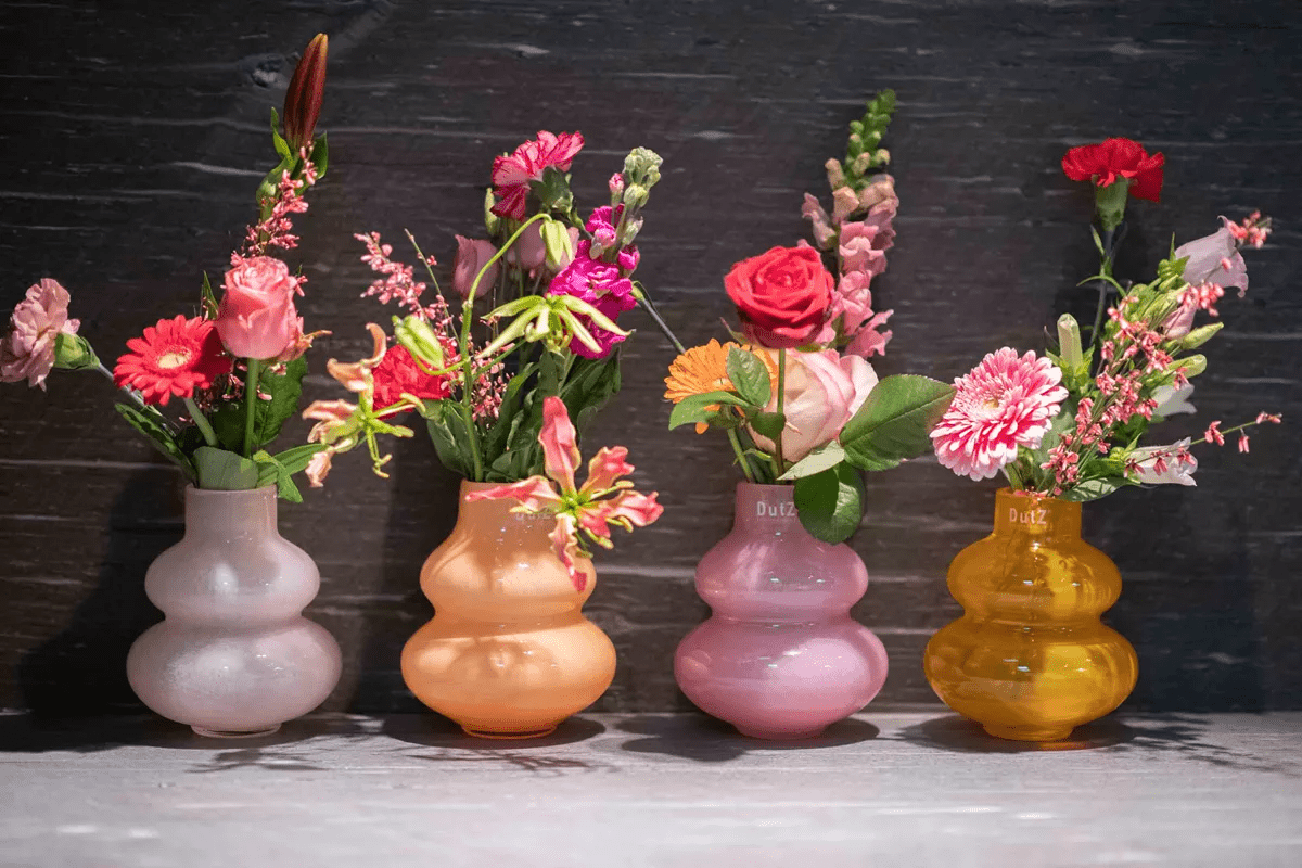 ✨ SKRZYSZOW Small Mouth-Blown Glass Vase – Vibrant Modern Home Décor by DutZ Collection ✨